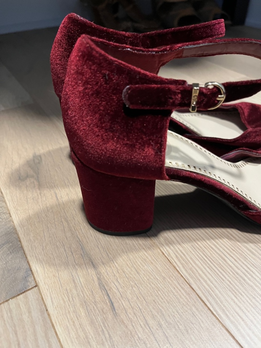 Circus by Sam Edelman Burgundy Velvet Ankle-Strap Heels size 8.5 - Picture 4 of 7